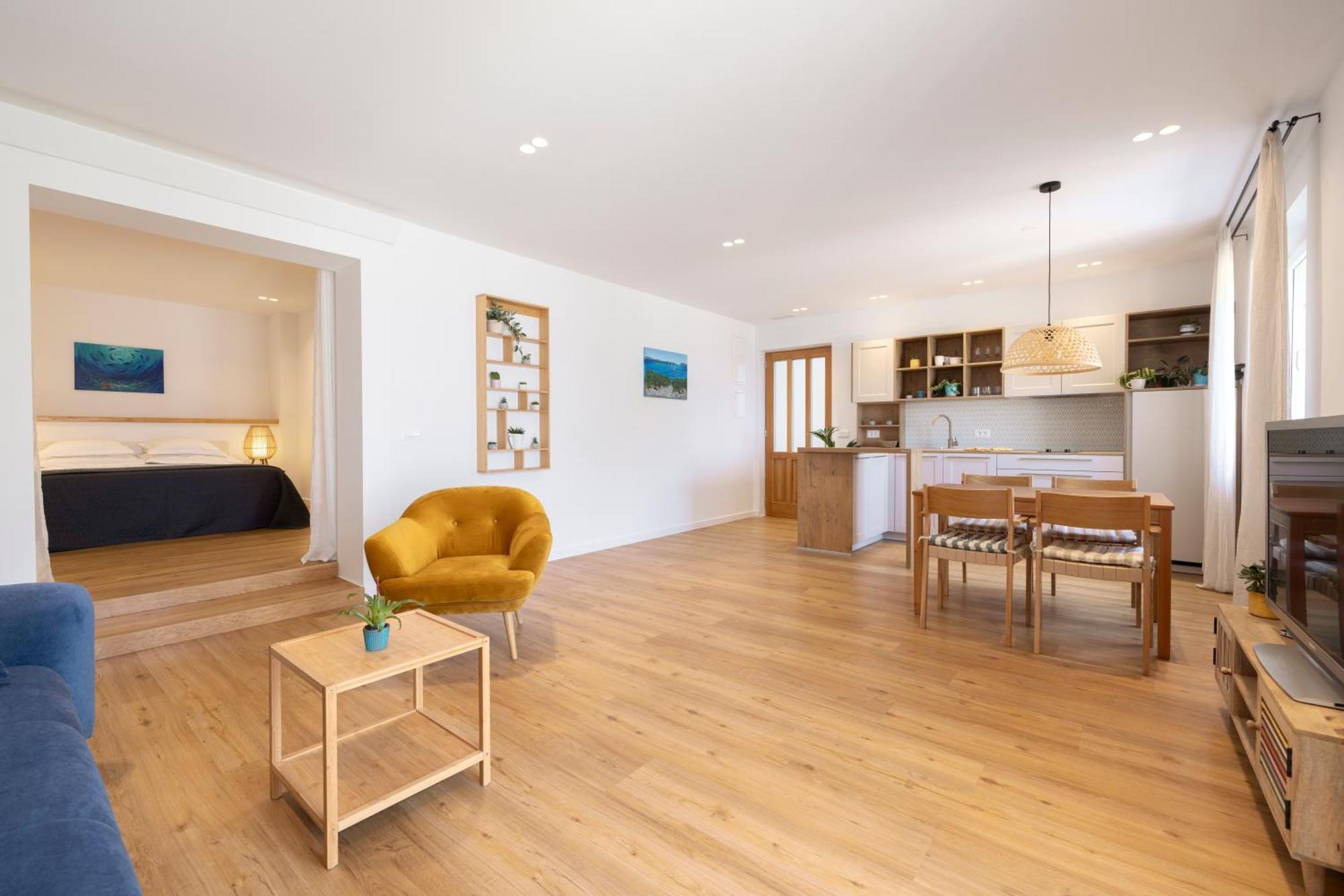 Beachfront Comfort Apartment Nives ทูแชพี ภายนอก รูปภาพ