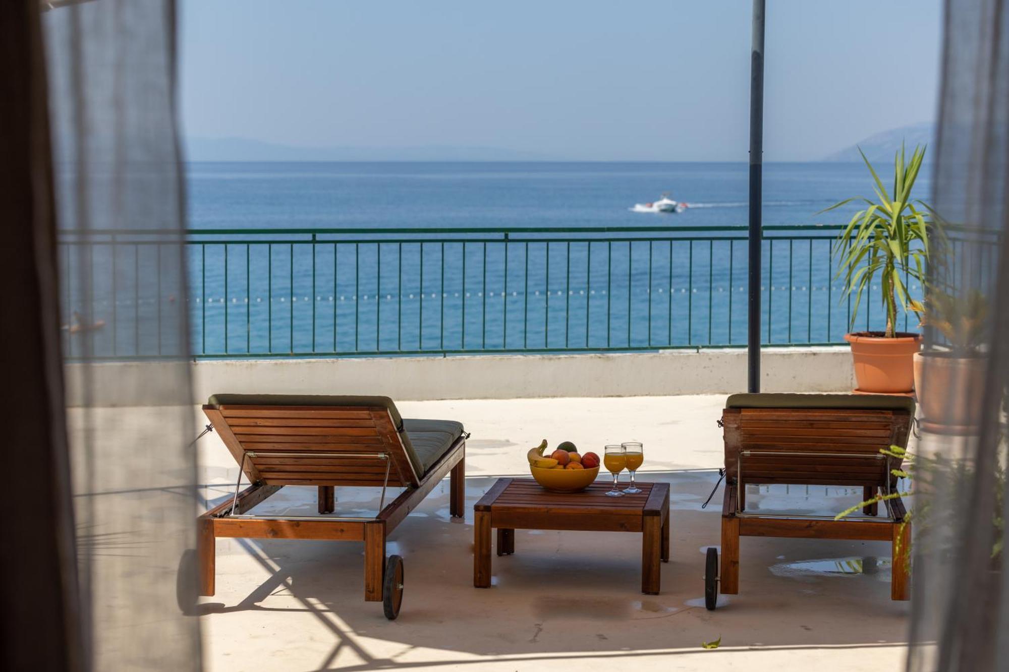 Beachfront Comfort Apartment Nives ทูแชพี ภายนอก รูปภาพ